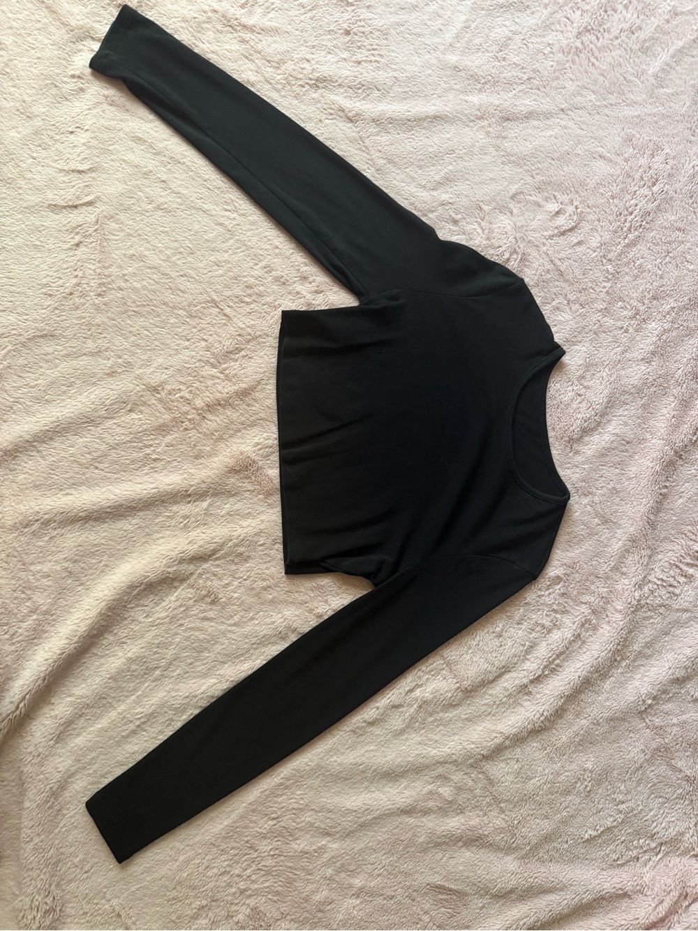 Forever 21 Black Long-Sleeve Crop Top